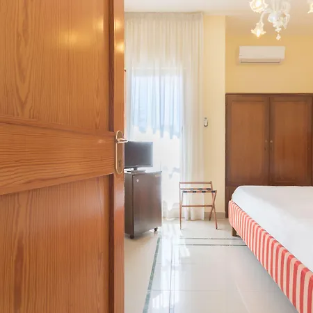 Masseria Sant'anna 酒店 4*